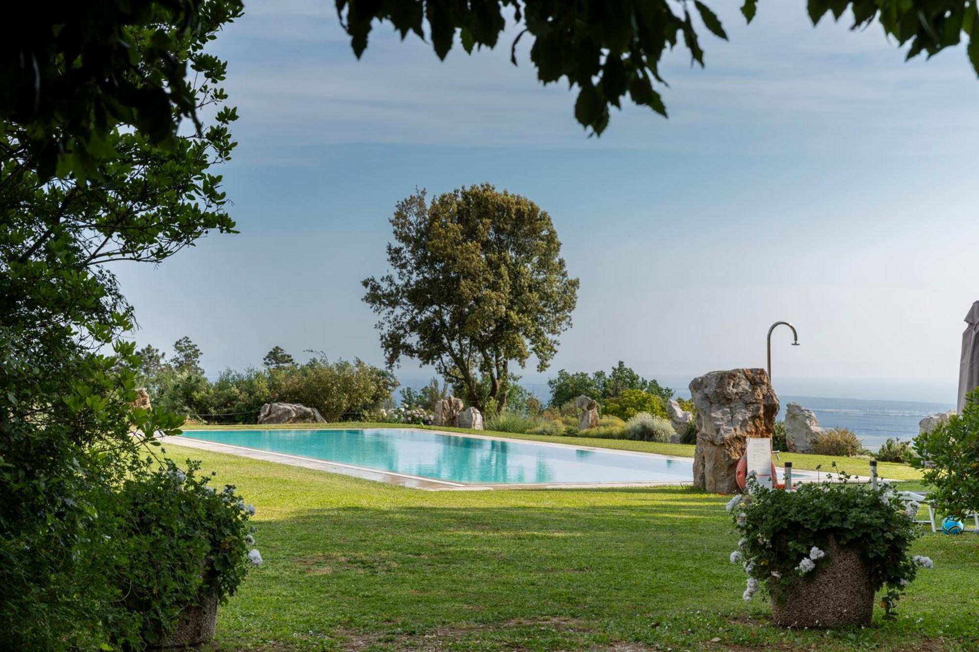 Chiatri Holiday Prato Verde מראה חיצוני תמונה