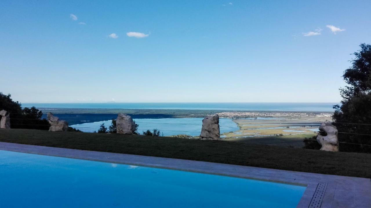 Chiatri Holiday Prato Verde מראה חיצוני תמונה